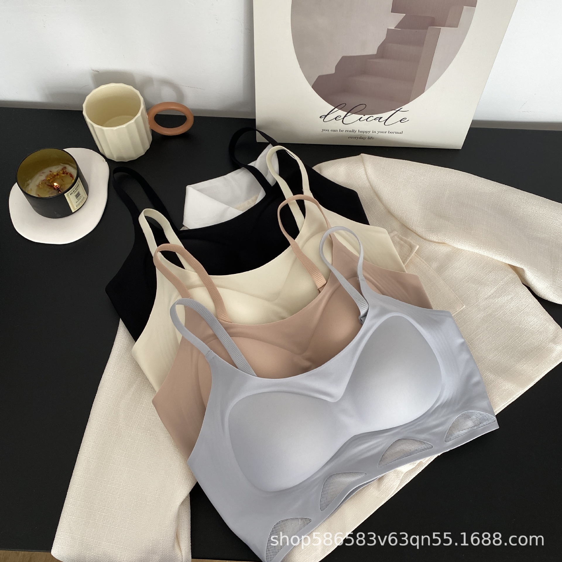 △ High-end non-trace hollow mesh jelly strip bra small breasts gathered breast strap tube top no steel ring thin underwear