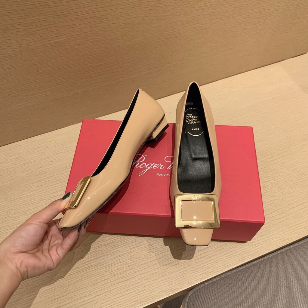 Roger vivierˉpatent leather low-heeled loafers casual women's shoes (heel height: 2.5cm) 0374