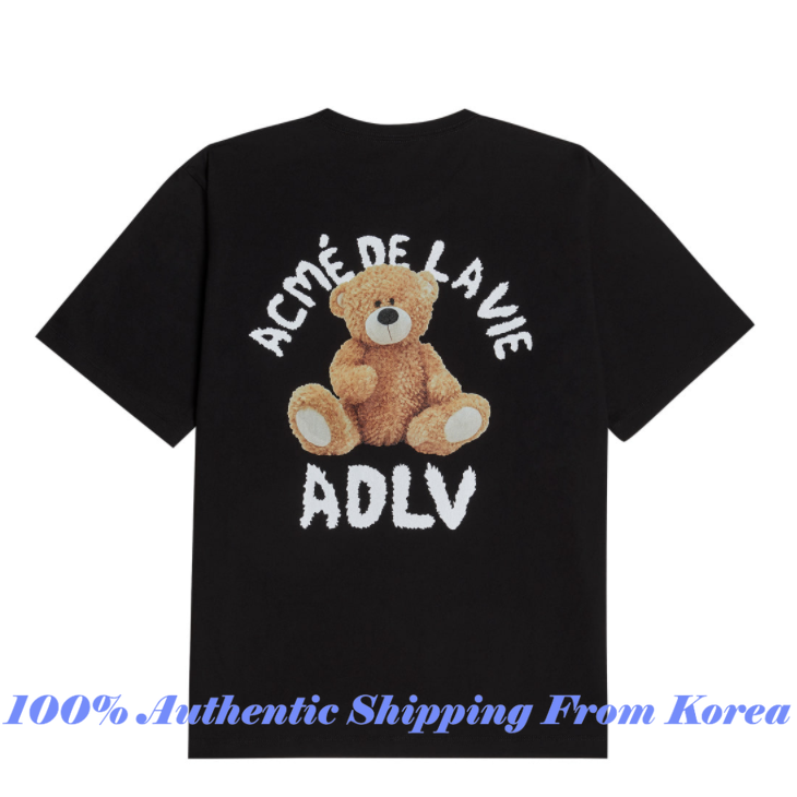 [acme de la vie] ★ With the HiddenTag★ ADLV TEDDY BEAR (BEAR DOLL) SHORT SLEEVE T-SHIRT BLACK SKYBLUE BEIGE Casual Men Women Tee Couple Tops  100% Authentic acmedelavie Cotton Street Style Made in Kor